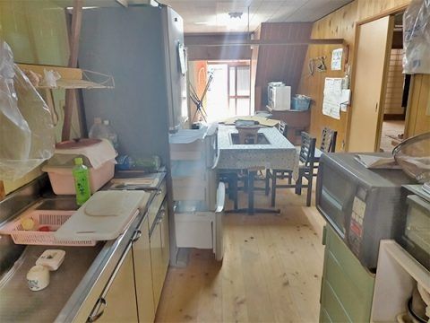 Former Confectionery Shop with Residence for Rent in Kurotaki Village, Nara - Thumbnail 2