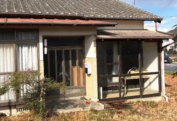 4DK House for Sale in Yanai with Large Garden - Akiya Bank No. 204 - Thumbnail 3
