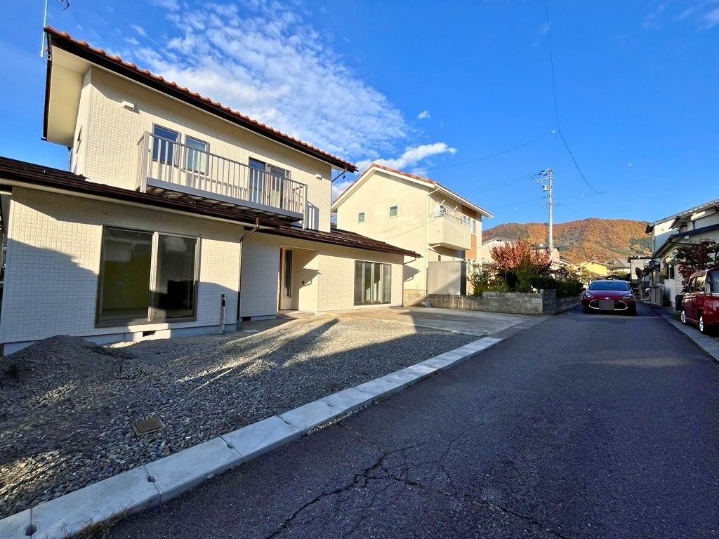 Renovated 4SLDK House for Sale in Nakano City, Nagano - Thumbnail 2