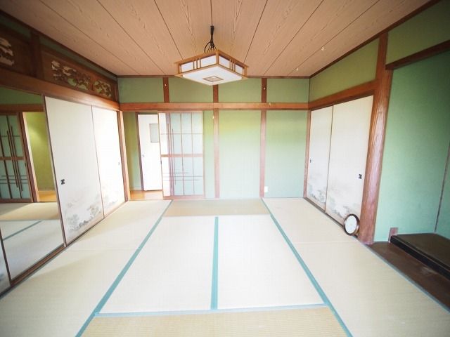 6LDK Traditional Kominka for Rent in Hirao Town, Yamaguchi - Thumbnail 3