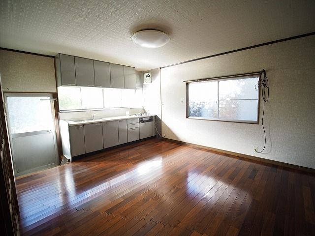 6LDK Traditional Kominka for Rent in Hirao Town, Yamaguchi - Thumbnail 4