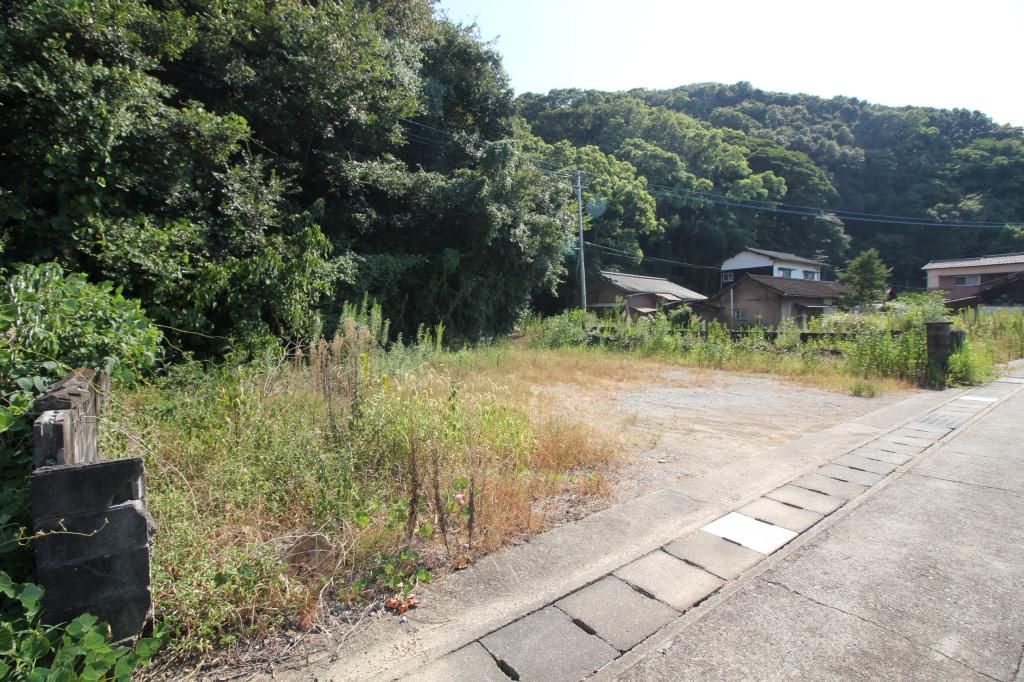 Vacant Land for Sale in Uto City, Kumamoto with Sea Views - Thumbnail 3