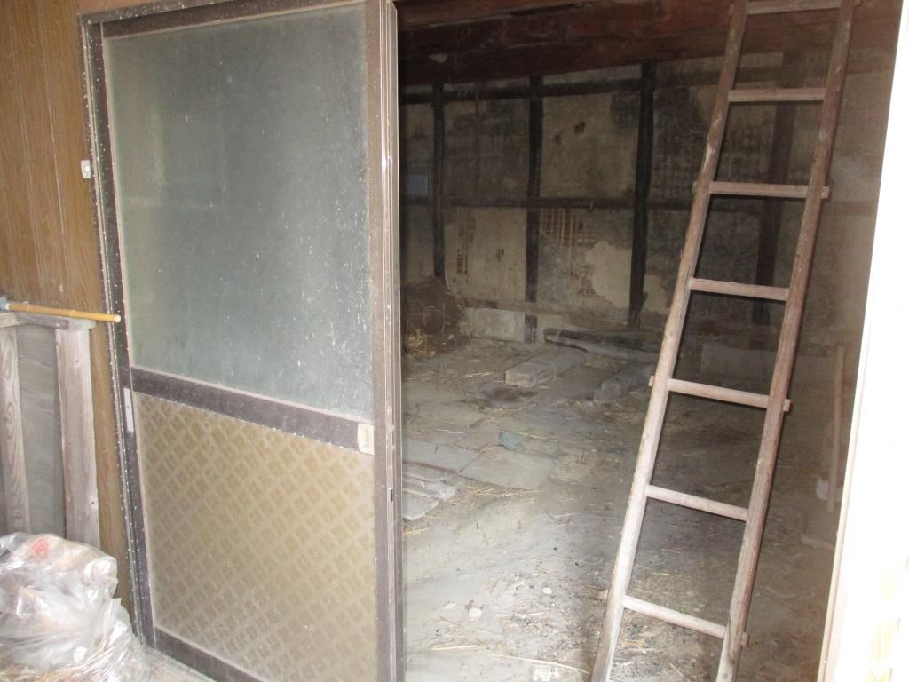 9DK Coastal House with Land in Kasaoka, Okayama Akiya Bank - Image 22