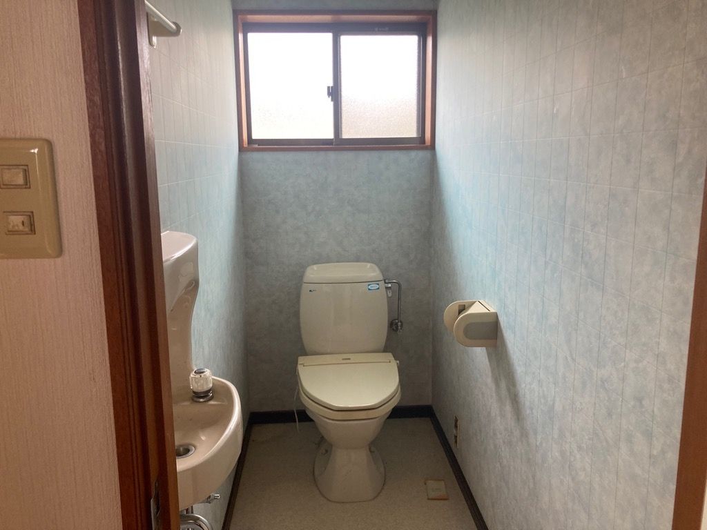 6LDK House for Sale in Taku City, Saga – 220.5 sqm, Near Station - Thumbnail 2