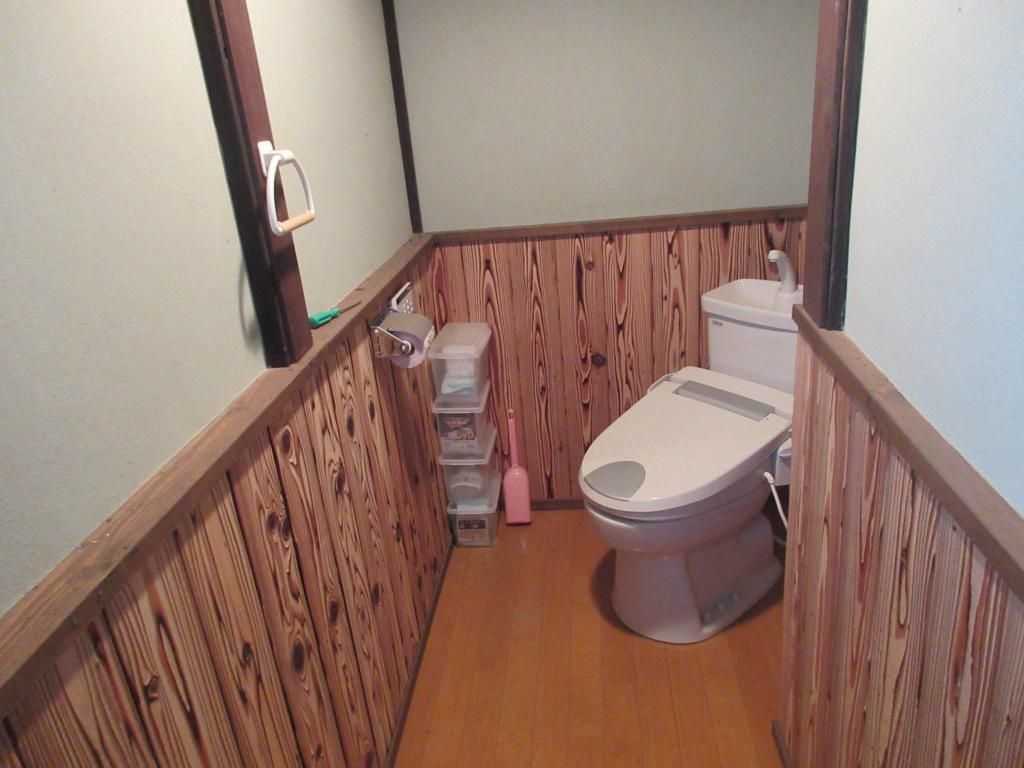 Meiji-era Kominka with 11 Rooms in Kimita, Miyoshi - Thumbnail 3