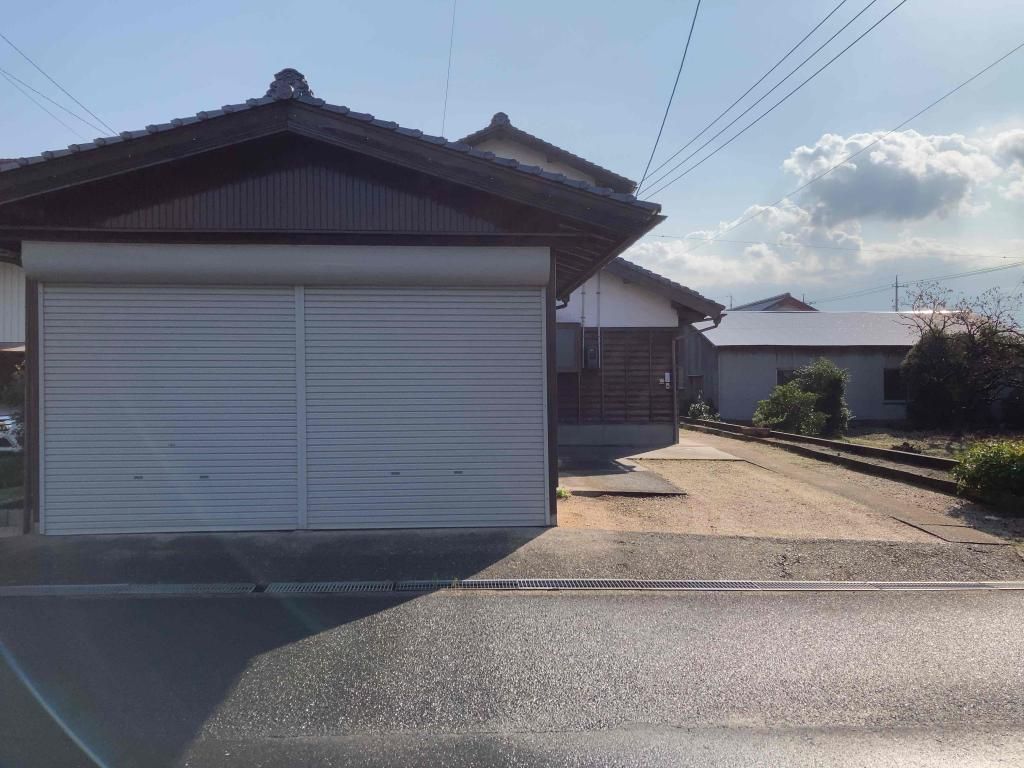 5-Bedroom Detached House for Sale in Hokuei, Tottori - Thumbnail 2