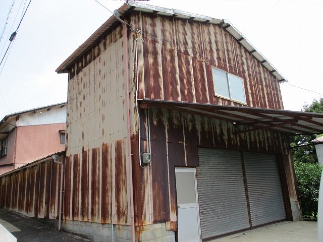 Spacious 3DK Mountain House with Guest Unit in Yawatahama - Thumbnail 4