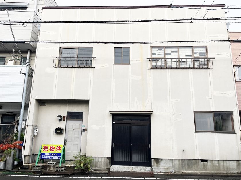 6-Bedroom House for Sale in Fukui City, Quiet Residential Area - Thumbnail 2