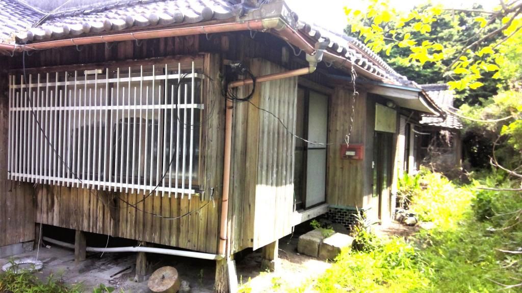 7DK Detached House with Land in Kimotsuki Town, Kagoshima - Image 1