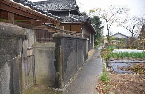 90-Year-Old Folk House for Rent on Umashima Island, Tabuse - Thumbnail 2