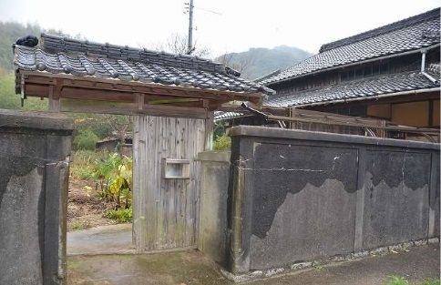 90-Year-Old Folk House for Rent on Umashima Island, Tabuse - Thumbnail 3