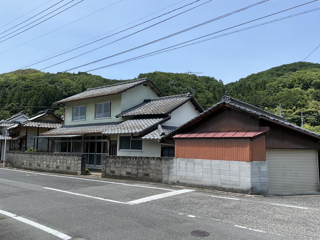 Vintage 6DK House in Kibichuo with 234㎡ Land - Thumbnail 2