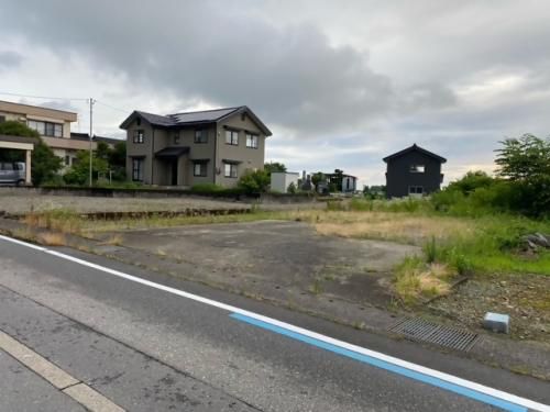 Vacant Land for Sale in Nyuzen, Toyama - 159.6 sqm Corner Lot - Main Image