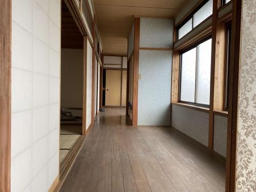 Spacious 7DK House with Large Garden for Sale in Awara City, Fukui - Thumbnail 4