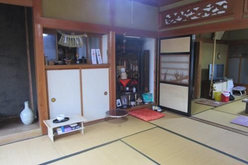Spacious Vacant House with Large Garden & Farmland in Sanjo, Niigata - Thumbnail 3