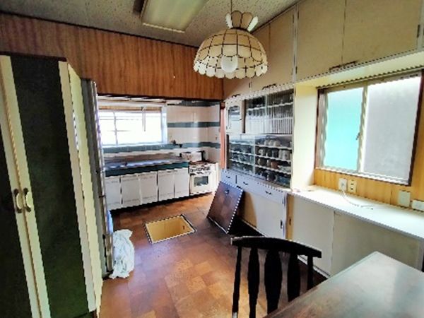 5LDK Traditional House for Rent in Yamatokoriyama, Nara - Thumbnail 3