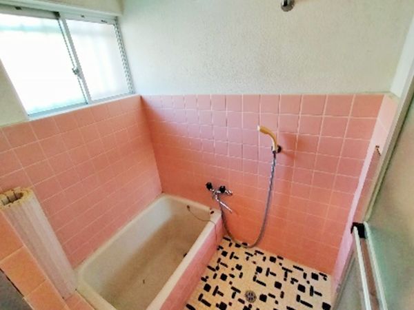 5LDK Traditional House for Rent in Yamatokoriyama, Nara - Thumbnail 4