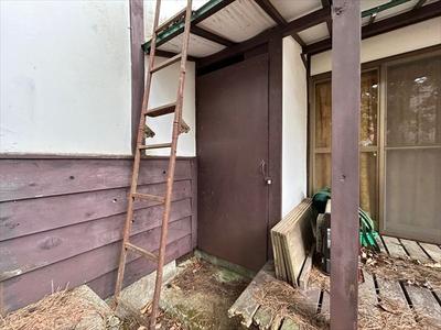 1972 House with Onsen Access in Azumino, Nagano — Image 6, Azumino, Nagano