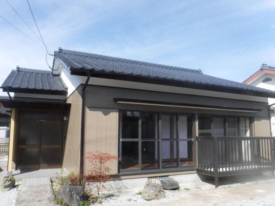 Renovated 3SDK House for Sale in Miyazaki City with Large Garden - Thumbnail 2