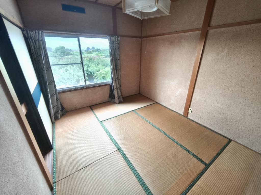 5DK Detached House for Sale in Quiet Fukushima City Neighborhood - Thumbnail 4