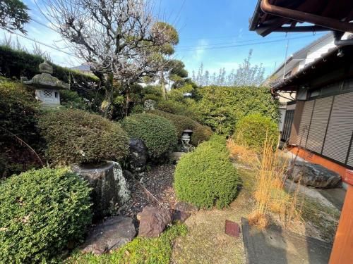 6LDK Two-Family House for Sale in Seiyo City, Ehime - Main Image
