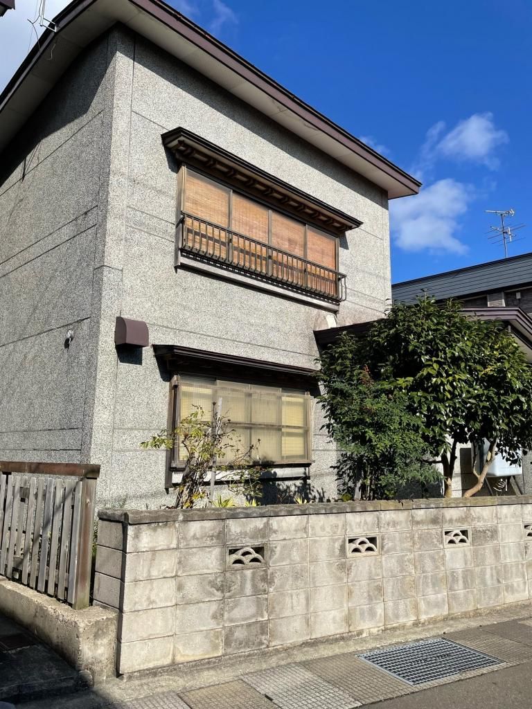 4K Detached House for Sale in Aomori City with Large Land - Thumbnail 2