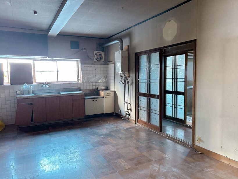 6LDK Log House with Garden for Sale in Hachinohe, Aomori - Thumbnail 3