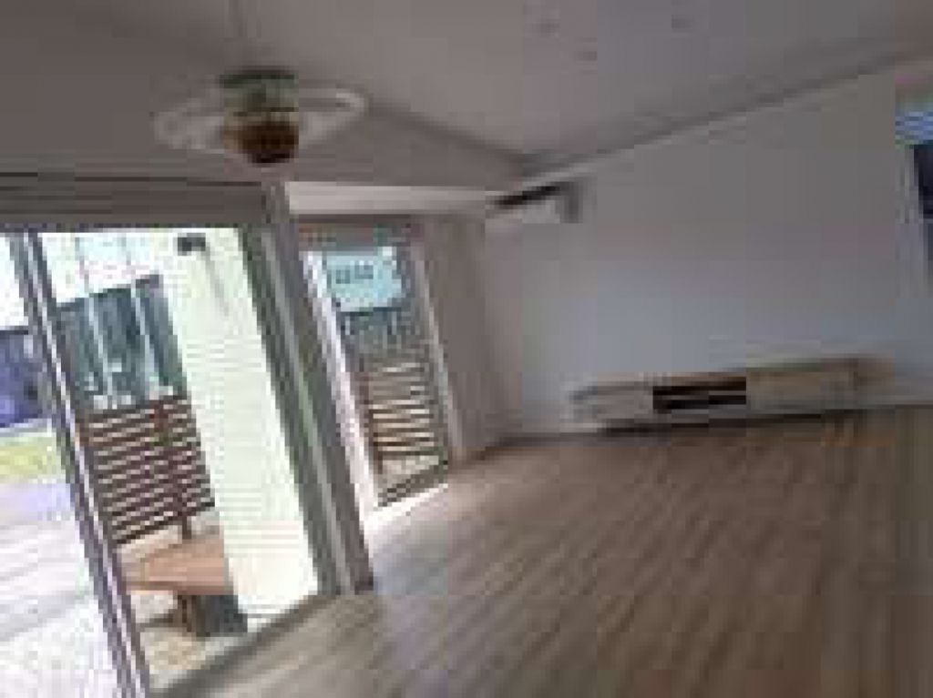 Spacious 4LDK House on Large Corner Lot in Fukui's Morita District - Thumbnail 4