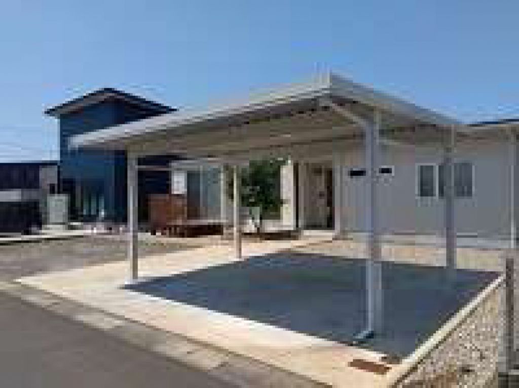 Spacious 4LDK House on Large Corner Lot in Fukui's Morita District - Thumbnail 2
