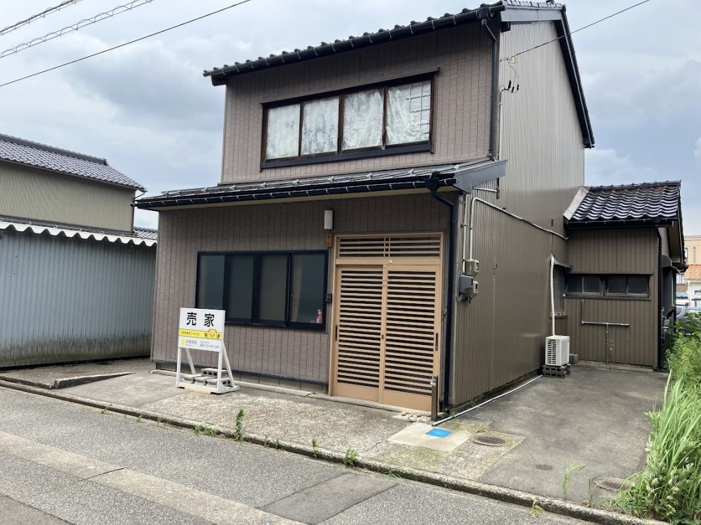 1968 Detached House for Sale in Takaoka, Toyama - 111 sqm - Thumbnail 2