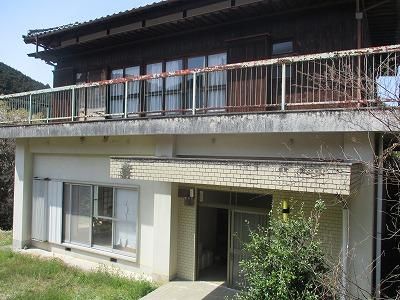 8K Mountain House for Sale in Yawatahama, Ehime - 50万 Yen - Thumbnail 2