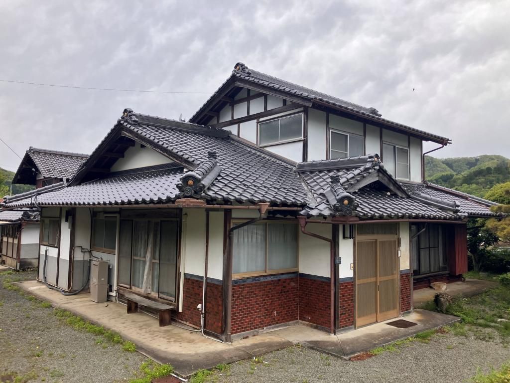 Spacious 7DK House for Sale in Kyotamba Town, Kyoto - Thumbnail 4
