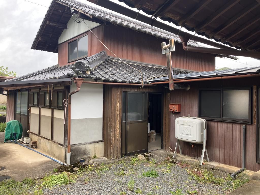 Spacious 7DK House for Sale in Kyotamba Town, Kyoto - Thumbnail 2