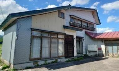 6LDK Spacious Family Home for Sale in Kosaka, Akita — Image 1, Kosaka, Akita