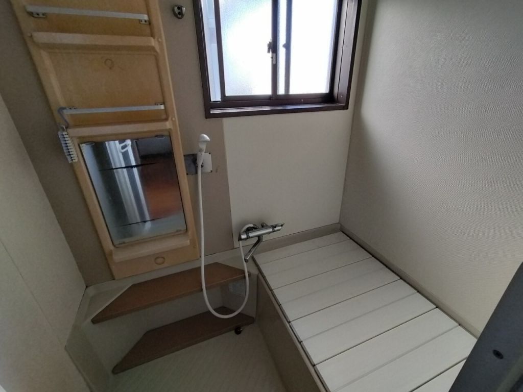 Shop-House with 4 Rooms for Sale in Seki City, Gifu - Thumbnail 2