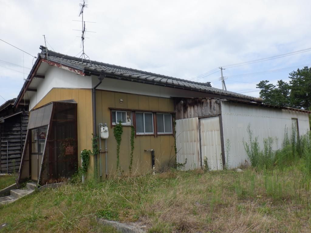 Coastal 3K House with Large Garden for Sale in Tainai, Niigata - Thumbnail 2