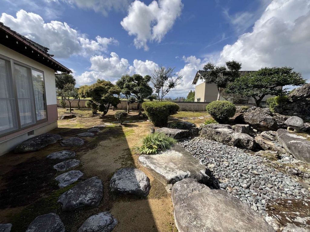 Spacious 9SDK Japanese House with Large Garden in Toyama - Thumbnail 3