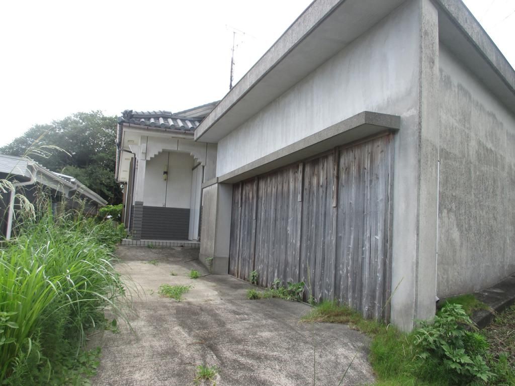 4K Wooden House for Sale in Makurazaki, Kagoshima - Akiya Bank - Thumbnail 2