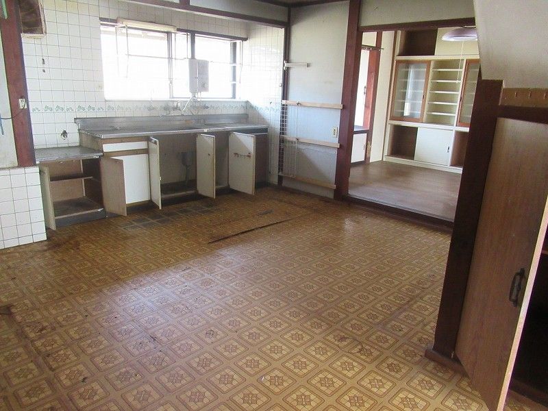 5DK Farmhouse with Land for Sale in Miyoshi, Hiroshima - Thumbnail 2