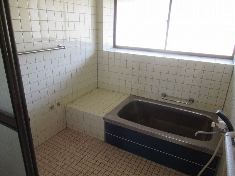 5DK Farmhouse with Land for Sale in Miyoshi, Hiroshima - Thumbnail 3