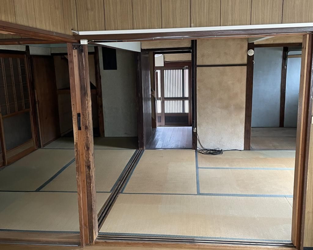 5DK Wooden House for Sale in Shikokuchuo City, Ehime - Thumbnail 3