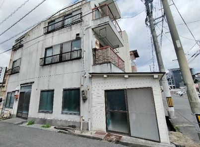 Mihara Akiya: 3DK House for Renovation Near JR Station - Thumbnail 2