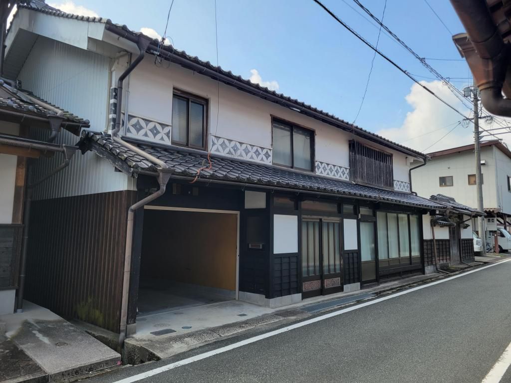 Renovated 7DK Traditional House on Large Plot in Niimi, Okayama - Thumbnail 3