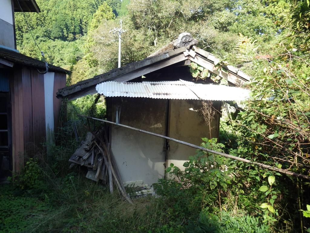 Century-Old Kominka for Sale in Tobe Town, Ehime - Thumbnail 3