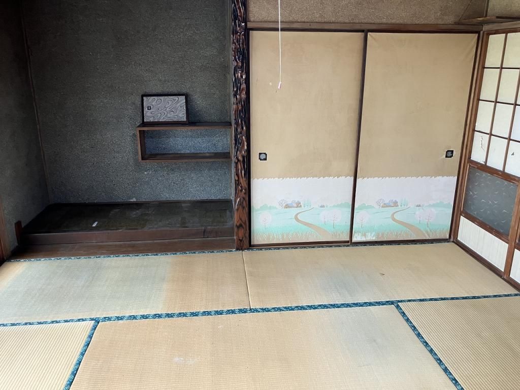 Traditional 6DK Wooden House for Renovation in Imari, Saga - Thumbnail 3