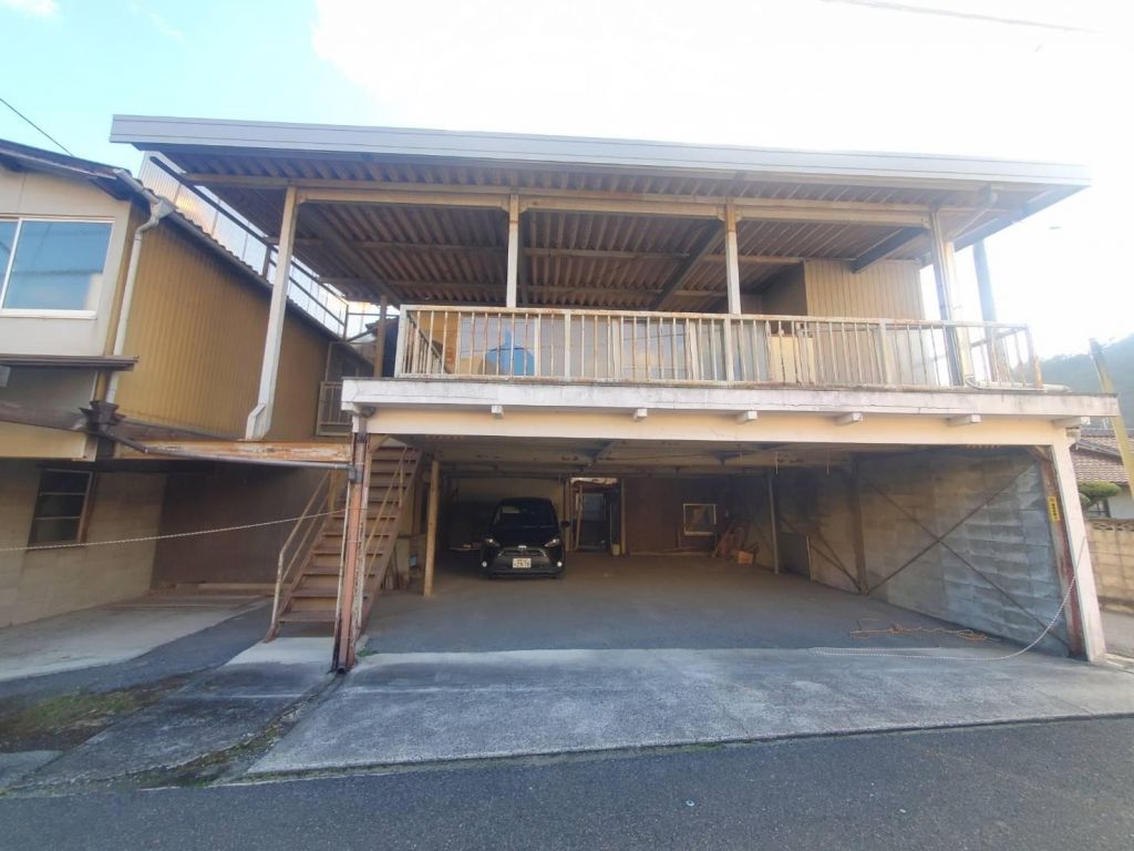 Two-Household Corner Lot Property for Sale in Soja, Okayama - Thumbnail 2