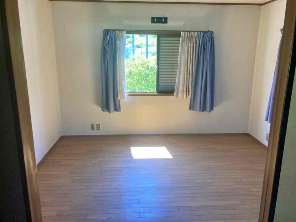 Spacious 6DK House with Large Warehouse in Taka Town, Hyogo - Thumbnail 3
