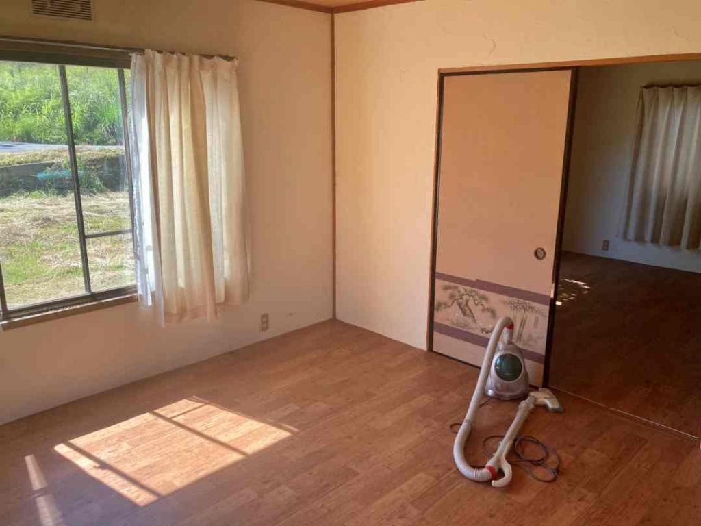 Spacious 6DK House with Large Warehouse in Taka Town, Hyogo - Thumbnail 4