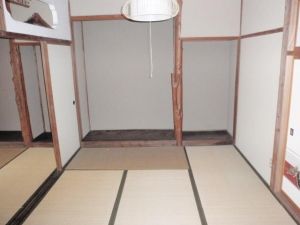 Sado Island Shop House for Renovation Near Ryotsu Port - Thumbnail 3