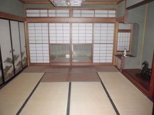 Sado Island Shop House for Renovation Near Ryotsu Port - Thumbnail 2